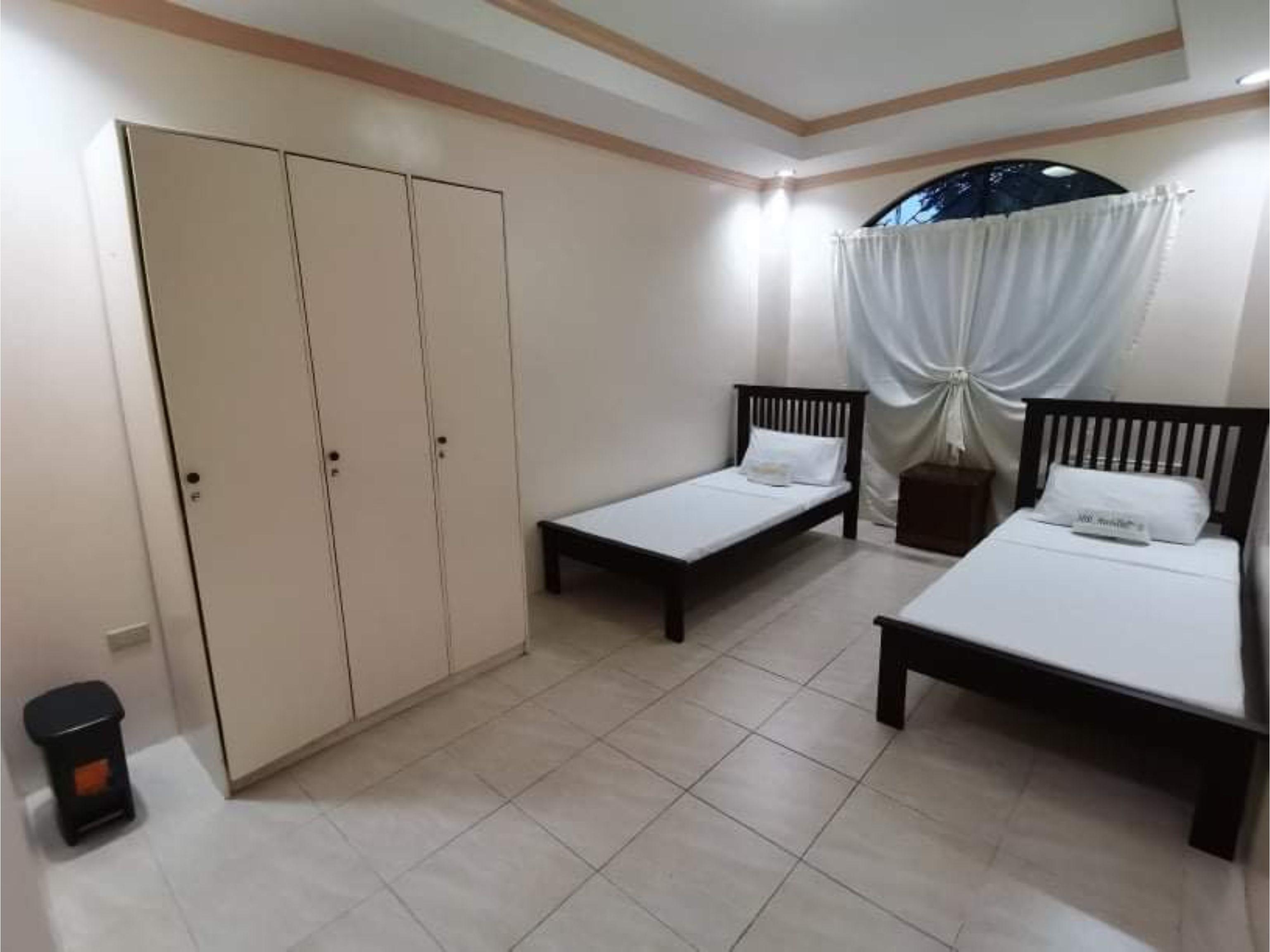 Отель Oyo 799 Ddd Habitat Iloilo Экстерьер фото