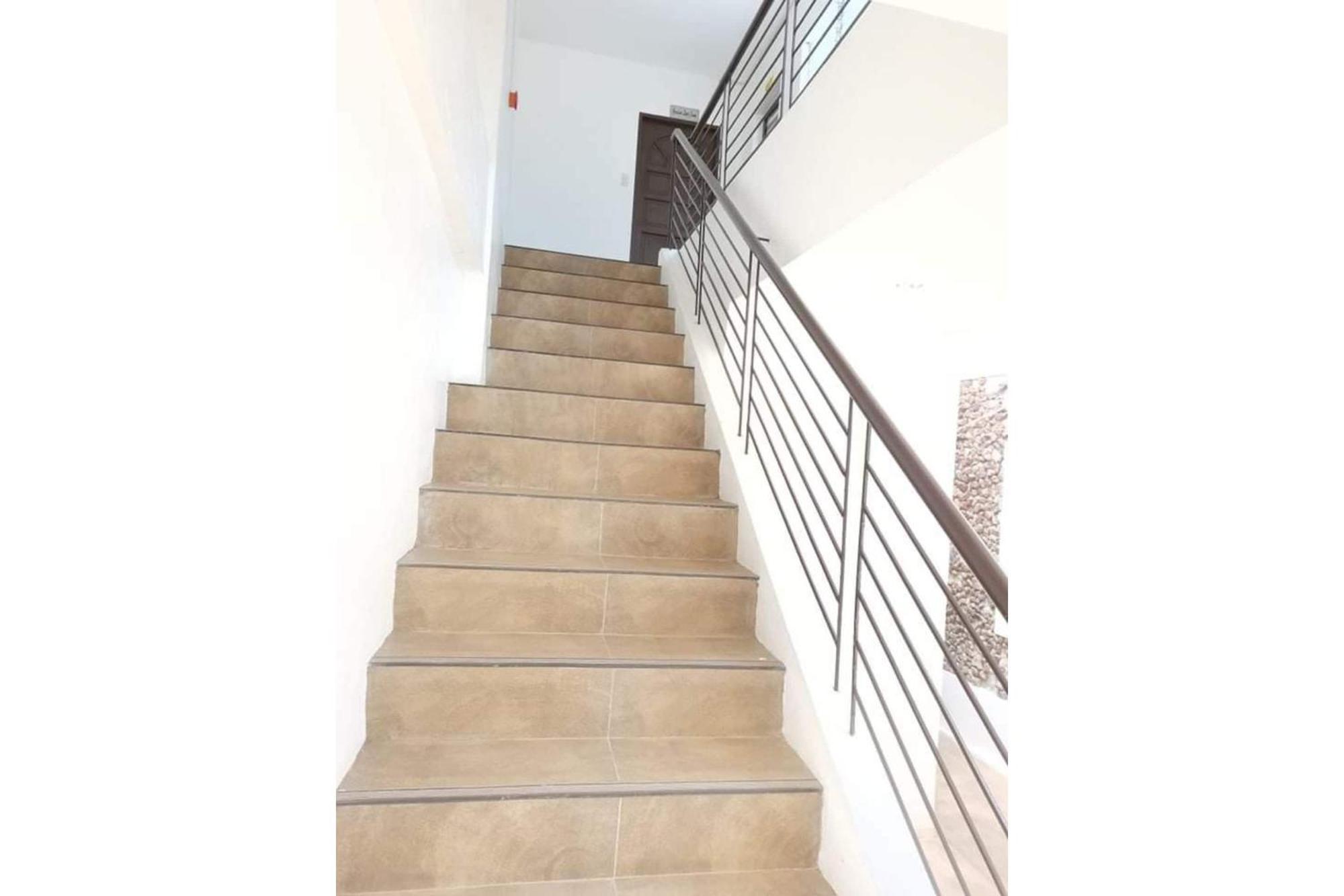 Отель Oyo 799 Ddd Habitat Iloilo Экстерьер фото